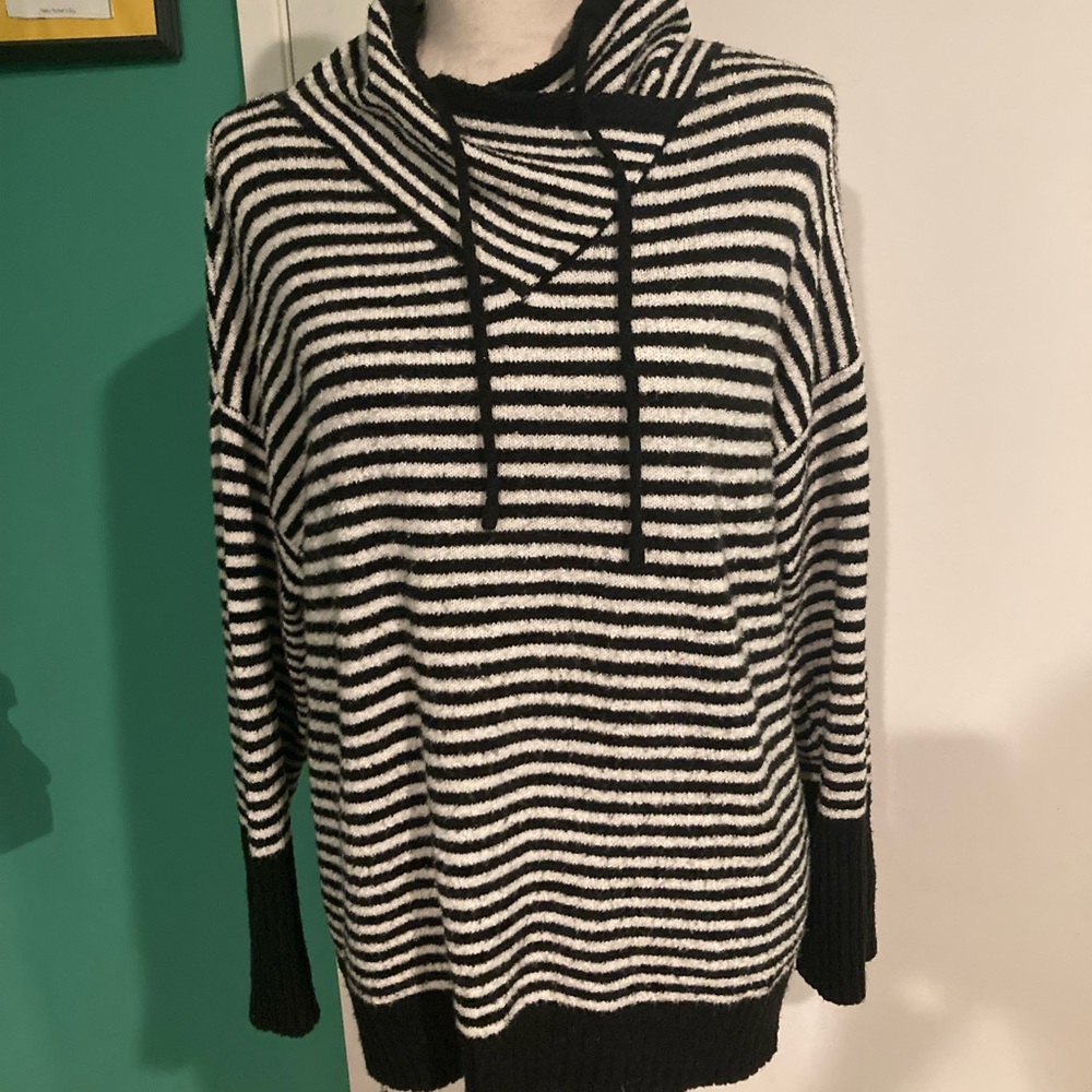 Philosophy black & white stripped pullover sweater M